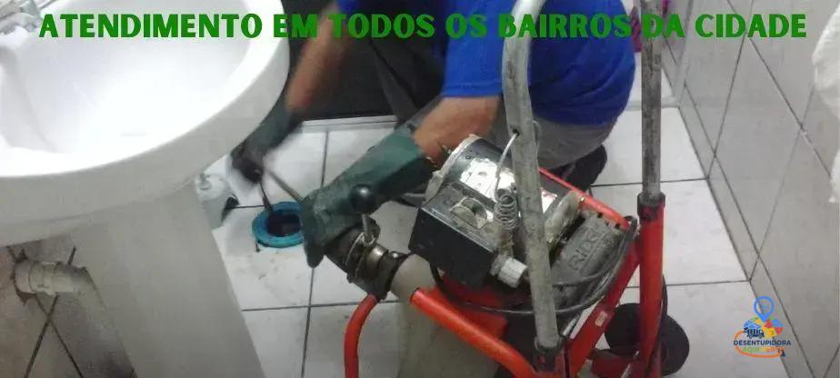 Como identificar vazamento no banheiro do apartamento de cima e evitar danos